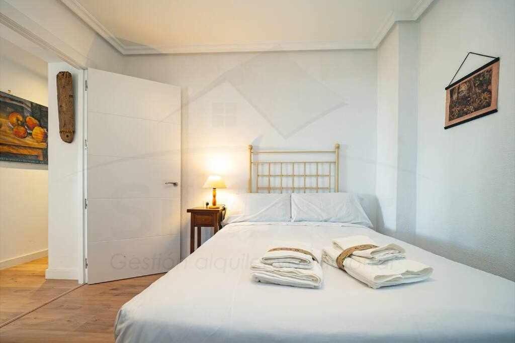 La Capilla Apartamento Oviedo Exteriör bild