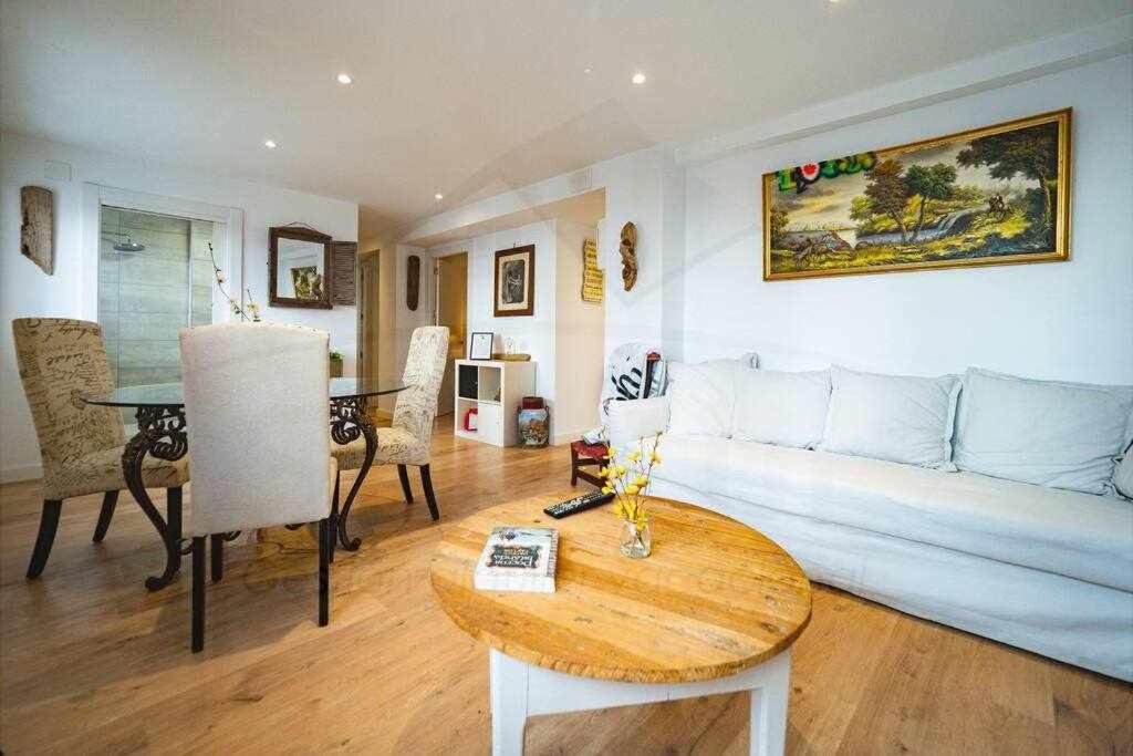 La Capilla Apartamento Oviedo Exteriör bild
