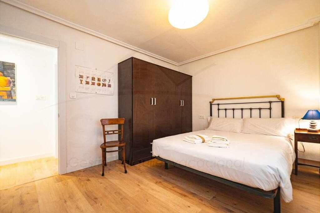 La Capilla Apartamento Oviedo Exteriör bild