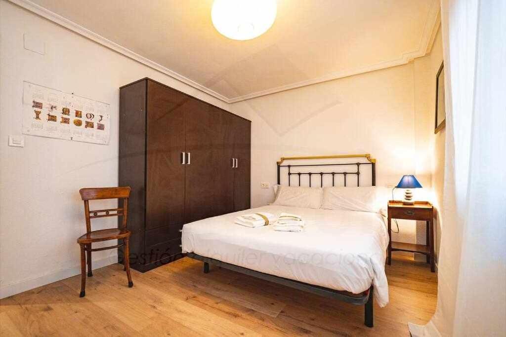 La Capilla Apartamento Oviedo Exteriör bild