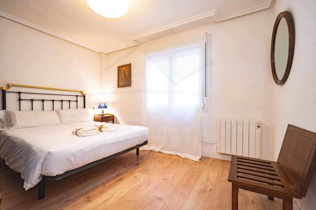 La Capilla Apartamento Oviedo Exteriör bild